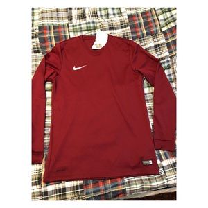 💯 Nike Maroon Dri-fit Long-Sleeve Shirt 💯
